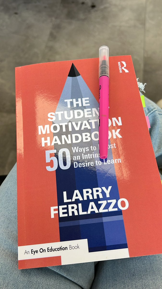 ValentinaESL's tweet image. It’s interesting to me that @Larryferlazzo writes about the importance of saying students’ names correctly in the #MotivationHandbook. He says that our brains have “strong reactions” to hearing our names. I imagine this is bc a person’s name is the one thing they have…