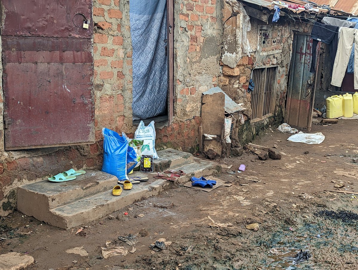 LearnIslam_org's tweet photo. The Prophet (ﷺ) said: "The one who looks after and works for a widow and for a poor person is like a warrior fighting in the way of Allah” (Bukhari) ✨ https://t.co/SZneLqi5RF