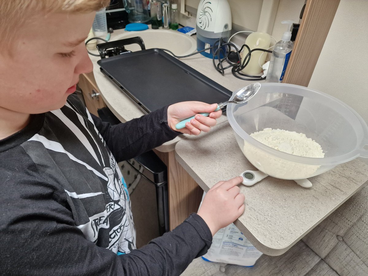 DundonMichelle's tweet photo. 2nd day of Easter hols had help with weighing and measuring ingredients for American pancakes 🥞. Although I think they enjoyed eating them more! @Griff_1B @Griff_DEPUTY https://t.co/kpVvmHMdEh