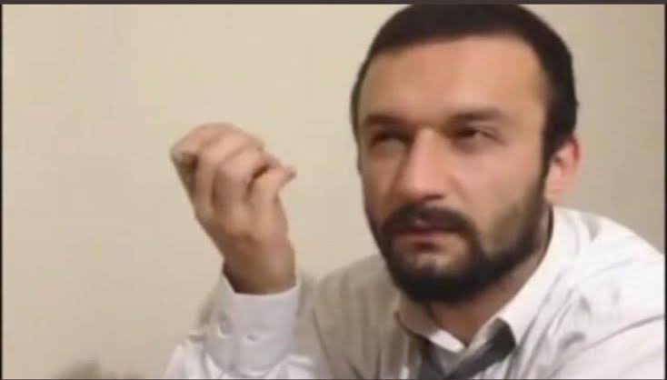 bozuk olan saati hesaplamaya çalışırken bulamayıp şıklardan giderken aynaya yansıyan görüntüm #msü2023