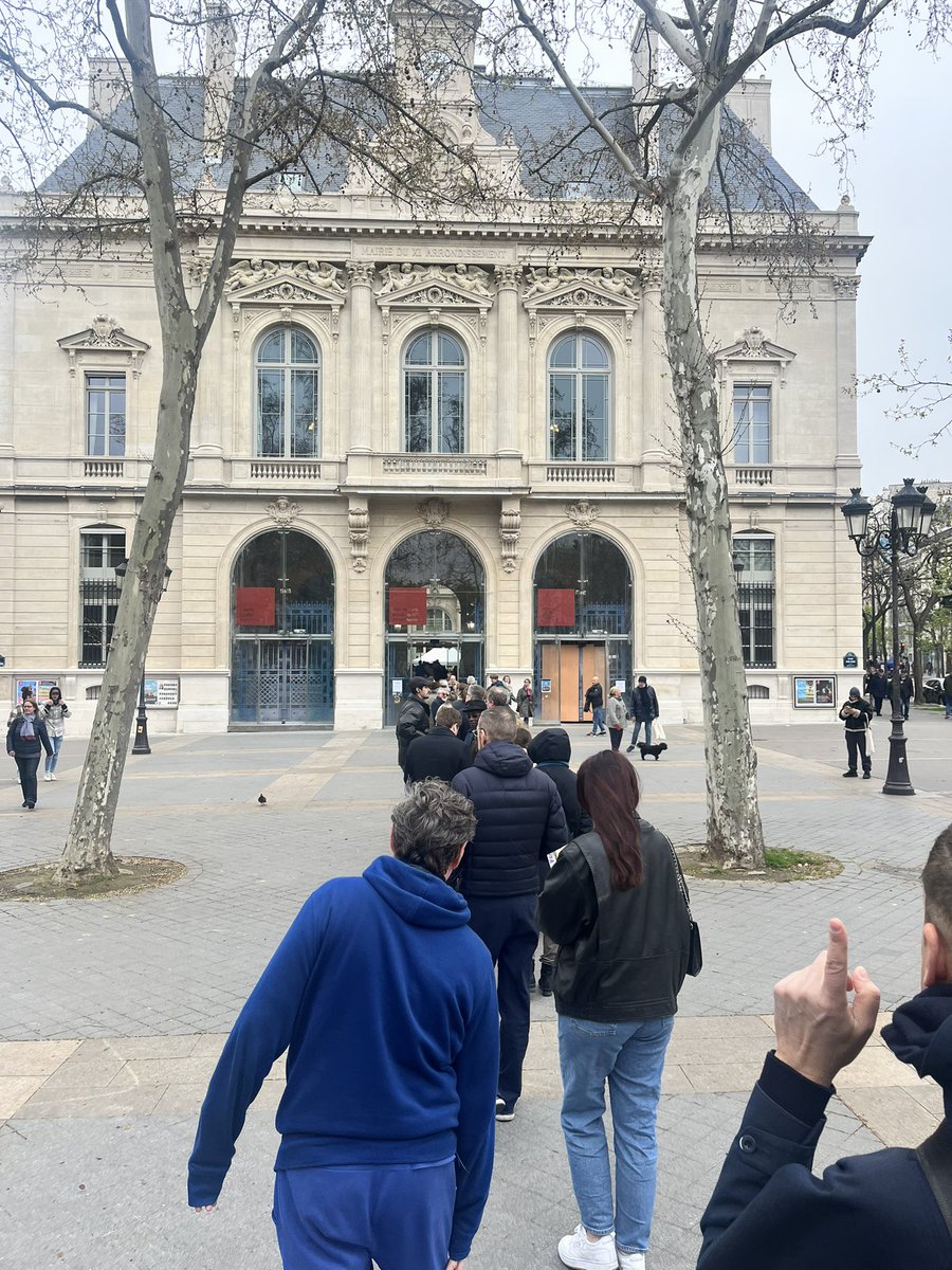 Philippe_Basler's tweet photo. Votation à @Mairiedu11 pour les #trottinettes
Grosse affluence des boomers. 
Organisation inadaptée de la ville.
Le résultat semble connu d’avance. https://t.co/S1pLlgmX8d