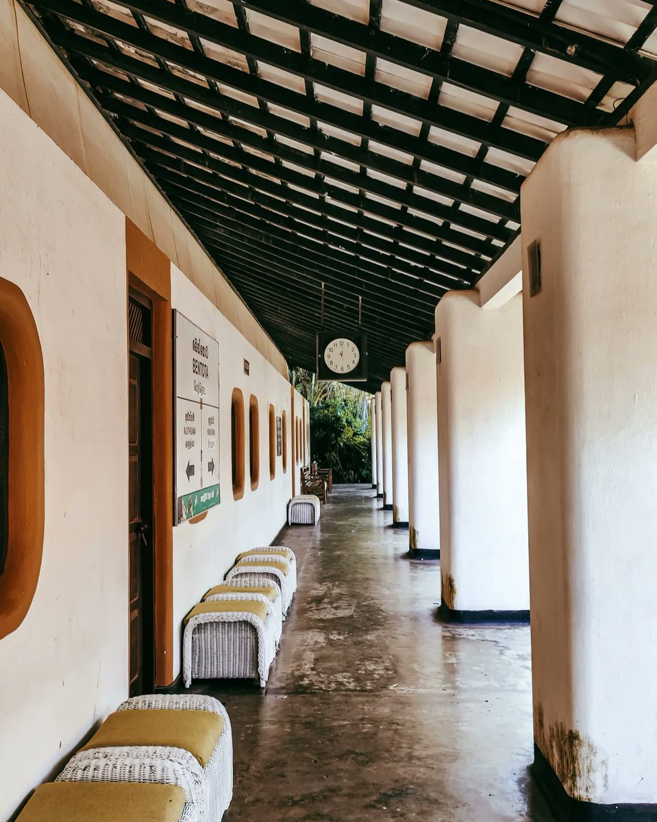 Bentota Railway Station 🚉 
#srilanka #travel