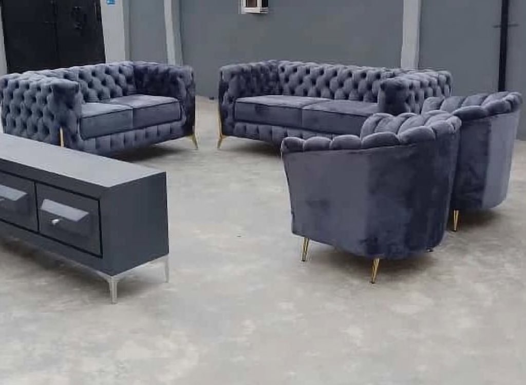 OAO_SUPREME's tweet photo. @officialABAT @anthonyjoshua Congratulations to him…

1st slide(3,2,1,1 &amp; center table): 700k 
2nd: 380k
3rd: 50k
4th: 480k

Location: Abuja 
Delivery: to your doorsteps 
For more info Dm/call: 08125472912 https://t.co/wBBoPjkGqG