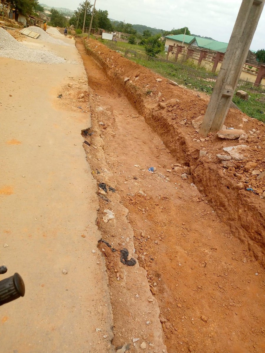 O_basslet's tweet photo. UPDATE:

Ongoing construction of John Mackay, (Oke Ayepe) road, Osogbo, Osun State. 

The road is 1,000Meters. 

#ImoleOsun https://t.co/ghsF9O4BHV