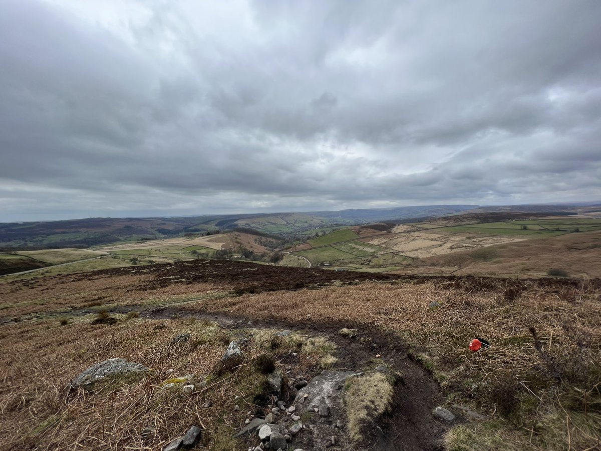 frizma's tweet photo. Nice Sunday walk out again, a little rocky and muddy but lots of hidden spots to explore #peakdistrict #walking https://t.co/NM4IBKrW2I