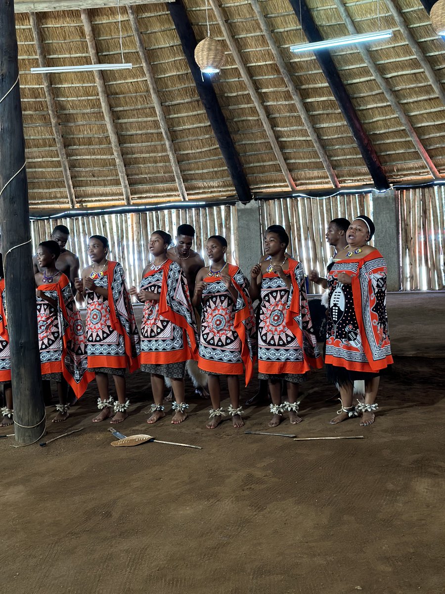 Mr_Ndash's tweet photo. Day 4 : Tourist things Eswatini 🇸🇿 #daddyndaughter Road tripping https://t.co/ktABJbvpW9
