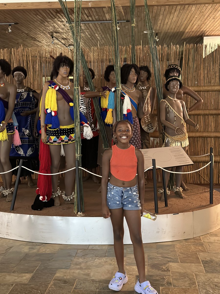 Mr_Ndash's tweet photo. Day 4 : Tourist things Eswatini 🇸🇿 #daddyndaughter Road tripping https://t.co/ktABJbvpW9