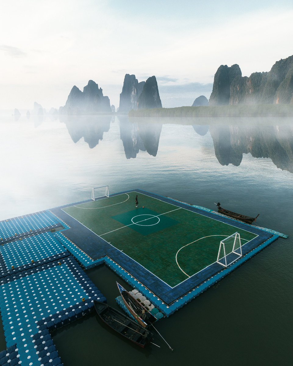 SavadMonk's tweet photo. Floating Football Pitch .

The field was built by local fishermen who love to play soccer but cannot find an area with enough flat space to play, leading them to construct a floating platform as a soccer field.

@DJIGlobal 
@earth 

#Thailand #soccer https://t.co/Nbqut5jaeq