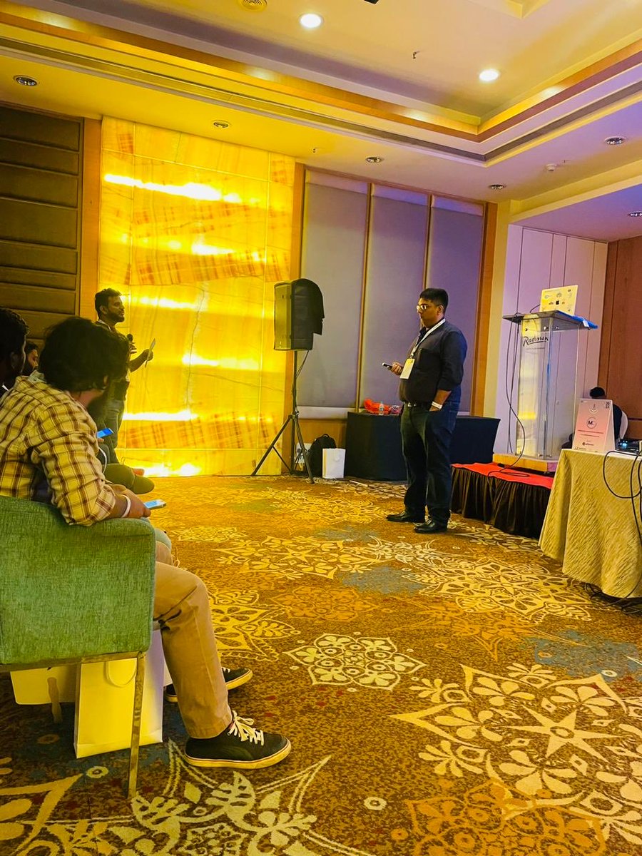 mc2_event's tweet photo. Salesforce Flows with Marketing Cloud by ⁦@shibua⁩ ⁦@MarketingCloud⁩ #momentmarketers #marketingchampions https://t.co/IP4BEULgmS