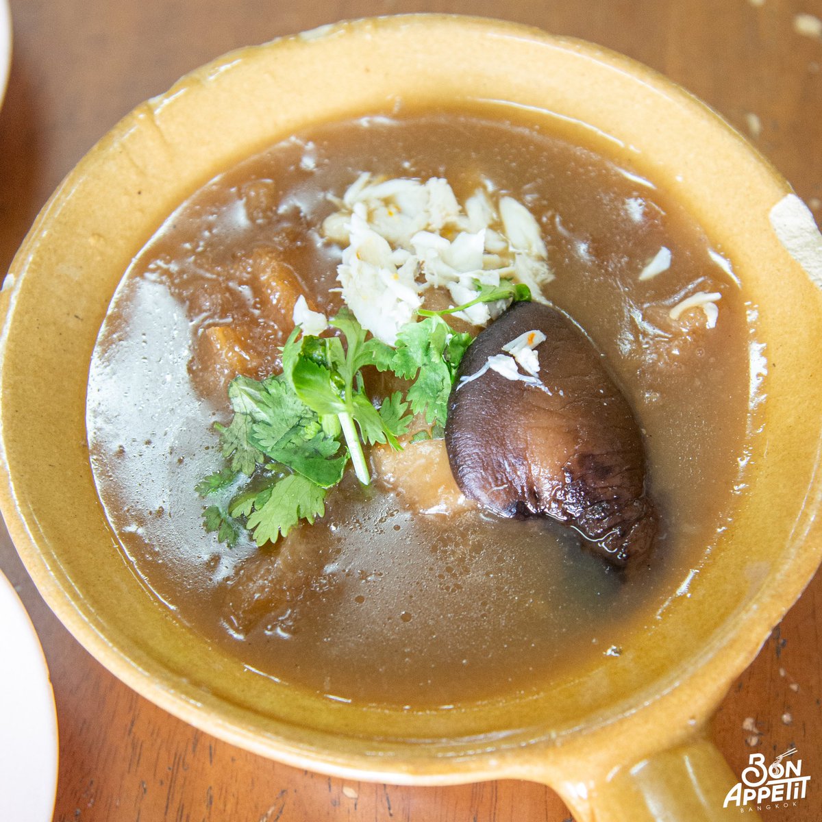 🧃Bon Appetit BKK🫶🏻🌭 on Twitter "นี่จัดหมูเต๊ะ 10 ไม้ (90.) กับขนมปัง