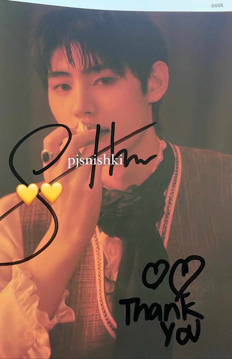 PJSNISHKI's tweet photo. wts lfb

sunghoon signed page border day one era 

dm ur offers ! no low balling

help rt @ENHYPENMARKETPH @enhypenmarketpl

t. wts lfb enhypen sunghoon hee jungwon jay jake niki signed page sunoo https://t.co/YURZ9OpTcC