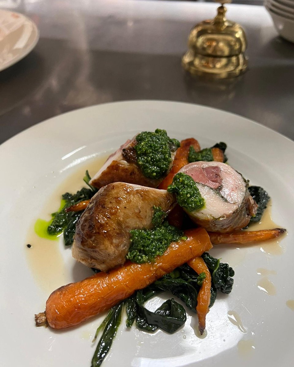 We will be open over the Easter weekend

With additional opening during Easter, we have availability for tables for lunch, for you to celebrate in Soho with friends and family 

Reservations can be made at andrewedmunds.com/reservations