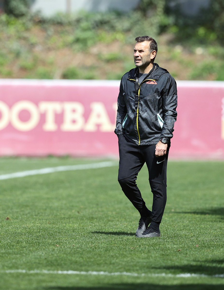 GalatasaraySK's tweet photo. 📸 Galatasarayımız, Ziraat Türkiye Kupası çeyrek finalinde M. Başakşehir ile oynayacağı maçın hazırlıklarına başladı. 🦁 https://t.co/Z4mSAb5bzp