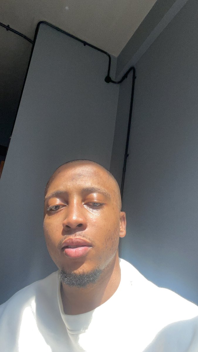 Madikana on Twitter: "A man that takes sun kissed selfies
