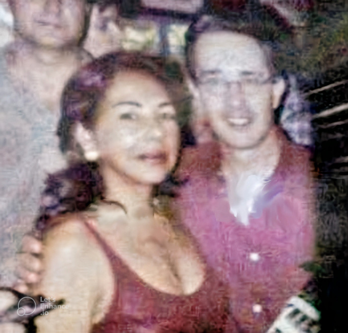 FabrySeguraS's tweet photo. Foto de Enilce López, alias "la Gata" con un reconocido cabecilla narco paramilitar conocido en los bajos fondos como "el matarife" https://t.co/jAGdYiwZqg