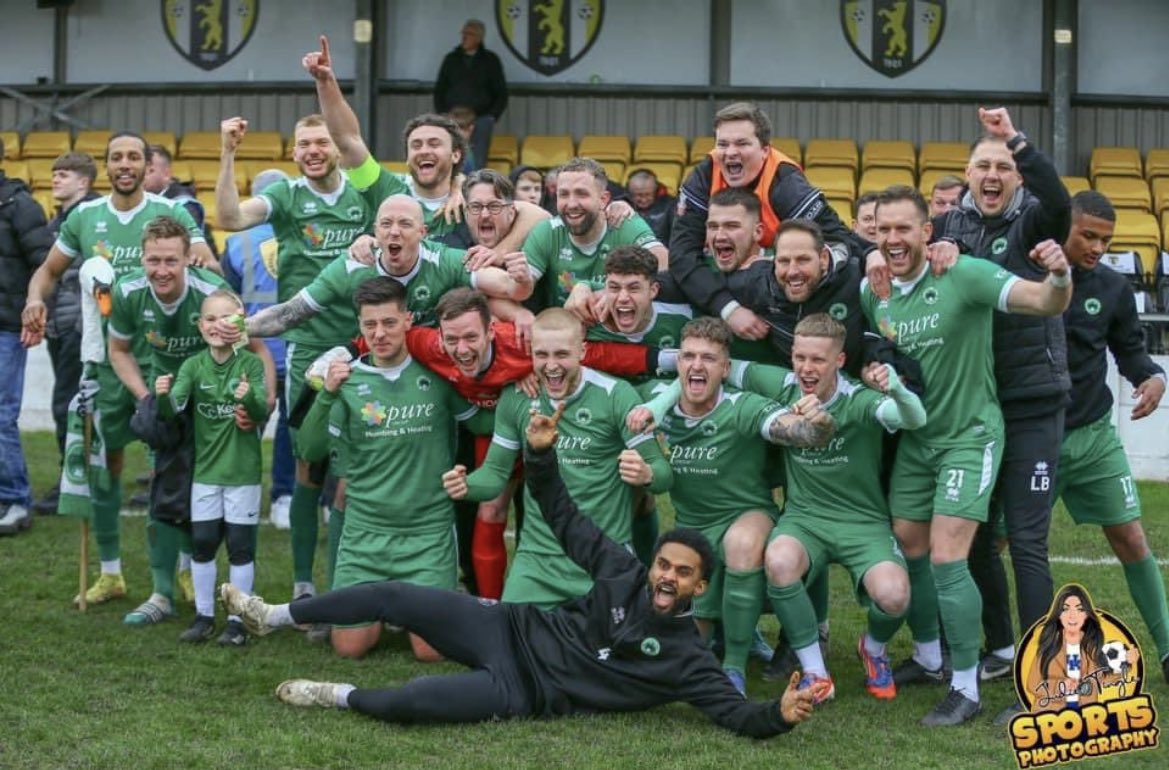 LukePennell96's tweet photo. What a bunch of lads!🙏🏼💚@nptfc https://t.co/y3dlKVC9fD