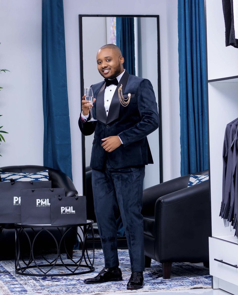 petermwansapml's tweet photo. Welcome to PML DISTINCTION my store is OFFICIALLY OPEN at Arcades Shopping Mall🥂🍾🛒🛍️ happy shopping.
Suit : @houseof_pml
Shoes : @pml_distinction
Photography : @andy_amazon
#pmldistinction #houseofpml #petermylife https://t.co/y2wYSRDqek