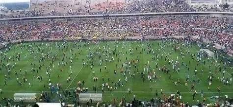 🔴 مجرد مباراة كرة قدم بين النادي الأهلي المصري والهلال السوداني في دوري أبطال إفريقيا ولكن العجيب حجم الهتافات العنصرية من الجماهير المصرية - العـ بيد اهوم، العـ بيد اهوم.

يجب المحاسبة على هذه الهتافات العنصرية التي تهين افريقيا واصحاب البشرة السمراء.