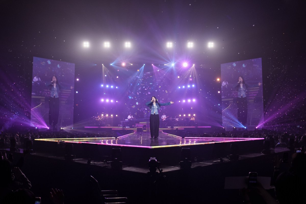 antennamusic's tweet photo. #권진아 

<2023 권진아 단독 공연 ‘The Flag’>

금, 토, 일 3일동안 올림픽공원 올림픽홀에서 진행된
2023 권진아 단독 공연 ‘The Flag’ 🖤
권진아의 무대와 함께 모두 꿈같은 시간 보내셨길 바랍니다.

#KwonJinAh 
#TheFlag #콘서트 https://t.co/ZGyNpYO1o5
