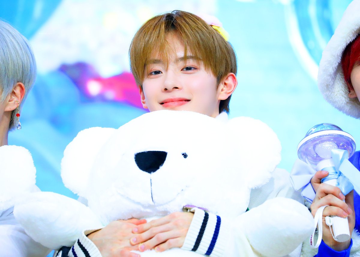 pocketmin0125's tweet photo. 230211

🧸

#VERIVERY #베리베리 #VRVR 
#강민 #유강민 #KANGMIN 

#역시강민이 #강민짜앙~💙
@by_verivery https://t.co/fcfI80yall