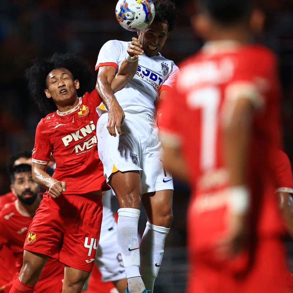 ezlhlmy's tweet image. Sharul Nazeem have directly made more errors leading to goals than Feroz Baharudin’s whole Liga Super career appearances since April 2021. Bizarre 🤯

#DemiLigaKita #OptaJ