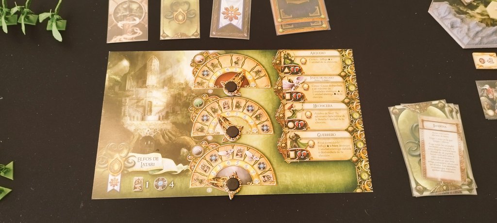 Sergio_martcs's tweet photo. Por fin, después de mucho tiempo en la balda, he podido estrenar este clásico. #Runewars de @FFGames, un 4x con pinceladas de aventura que nos está dejando muy, muy buenas sensaciones. Nunca es tarde! https://t.co/AxcCzt9tLU