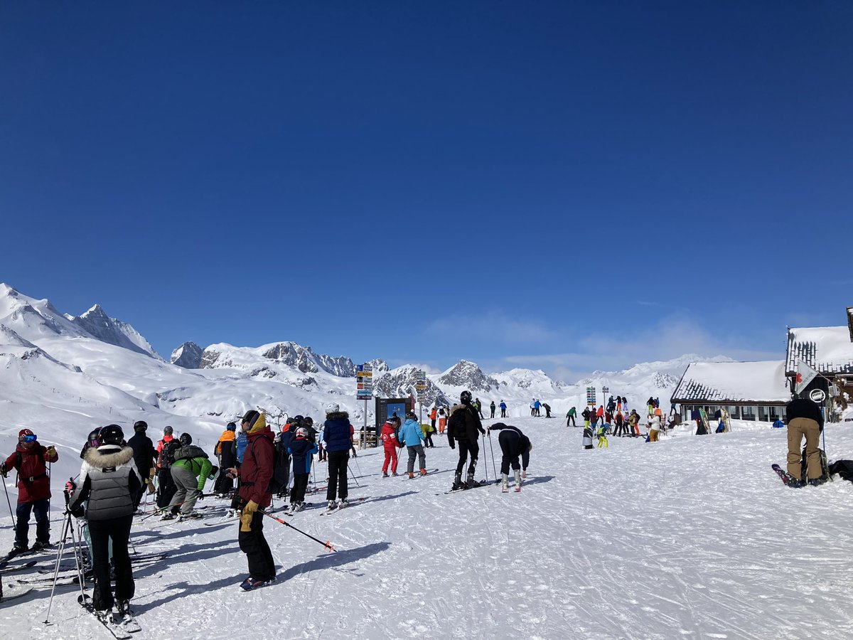 A lovely start to the Easter ski trip with 40 students in the great resort of Tignes