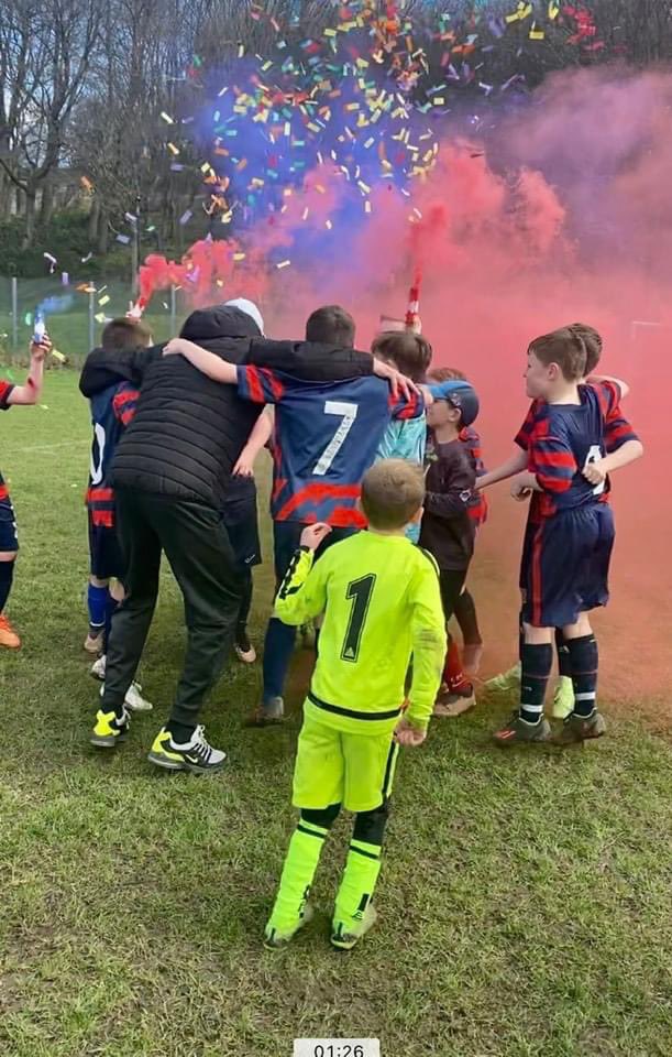 Paultickle21's tweet image. The boys only went and won the jimmy kenny u10s league @scotlandroadjf1 so proud of each and everyone of them got a fantastic set of kids and parents who’s hard work as really paid off this year championees championees ole ole ole 🏆🏆🏆🏆