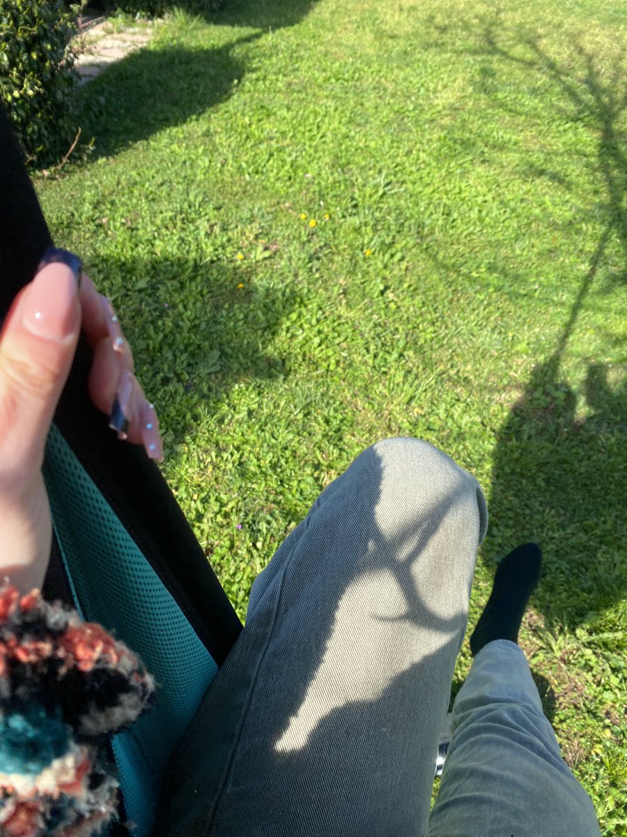 Deeisaevik's tweet photo. Vuoi mangiare i nostri calzini? Da oggi puoi https://t.co/rG2CD2bTZZ compra i calzini di Viktoria e Nina 🥵@findomitalia @rt_feet @falcoRTW https://t.co/ptMakefZ7z