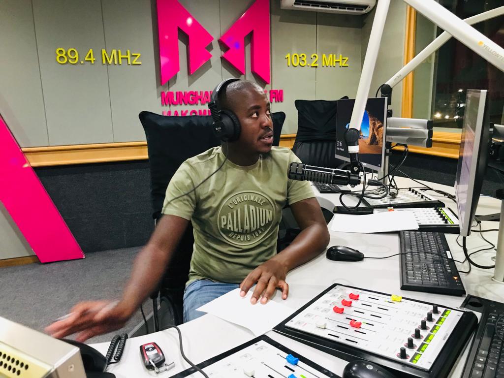 Ndzi kona eka #phyuphya ya <a href="/Munghana/">Munghana Lonene FM</a> ku fika 15h00