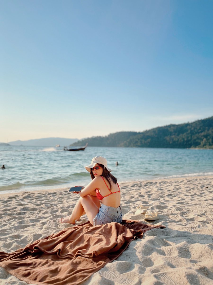 Camelock's tweet photo. Vitamin sea 😘 https://t.co/hkQ9WK76kw