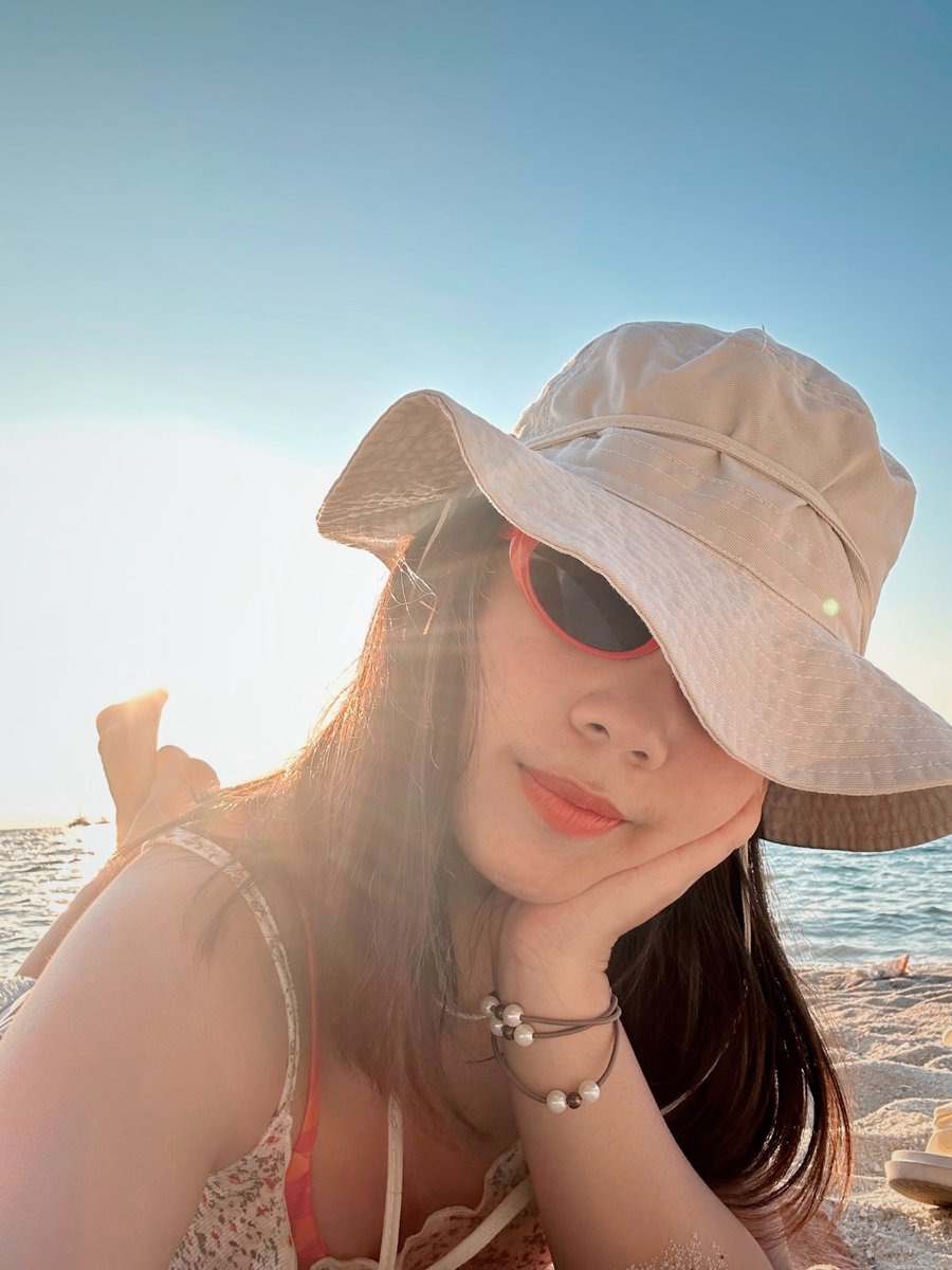 Camelock's tweet photo. Vitamin sea 😘 https://t.co/hkQ9WK76kw