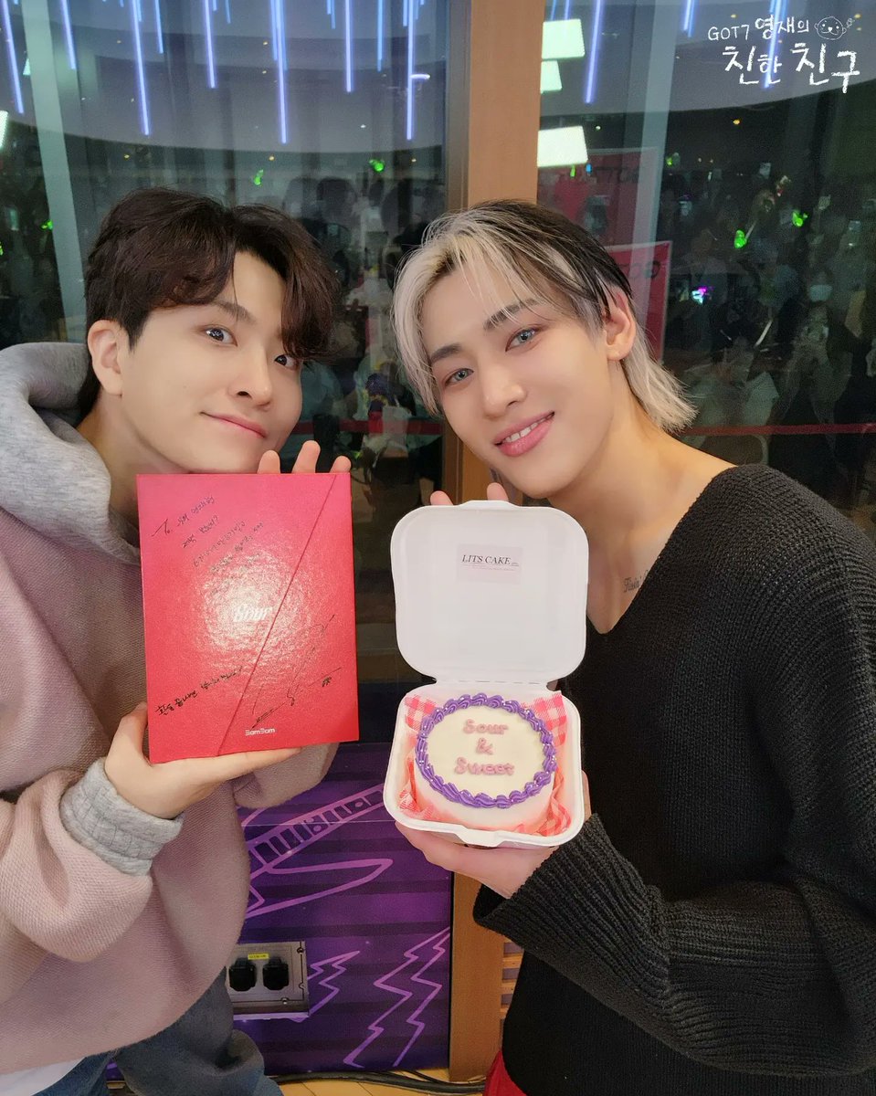 mbcbf_ever's tweet photo. 🦦친친 월간뱀뱀🦦

스윗함을 의인화하면 이 남자가 아닐까🤔
뱀뱀과 함께 했습니다🐍💚

Sour&amp;Sweet💿 많관부🫶
3월의 닭ㅂ..달밤즈 크로스는
유튜브 #봉춘라디오 채널에서 다시 볼 수 있슴다⤵️
🔗https://t.co/XgTCiEwL1A

#MBC #RADIO #GOT7영재의친한친구 #GOT7 #영재
#뱀뱀 #BAMBAM #YOUNGJAE https://t.co/v1Lcy6uY6v