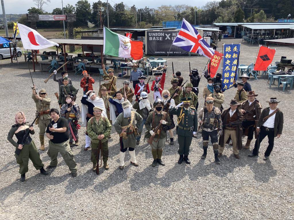 scipioak's tweet photo. 本日は第三次歩兵銃サバでございました。
英国軍🇬🇧、十字軍✝️、アメリカ軍🇺🇸、英国騎兵🏇等と様々な時代の軍装をし、また素晴らしい方々との出会い❤️がありました。
そしてとても楽しかったです‼️
また次回、お会いしましょう❗️
#歩兵銃サバ
#サバゲー
#マスケット銃 https://t.co/ojfh8zTLKG