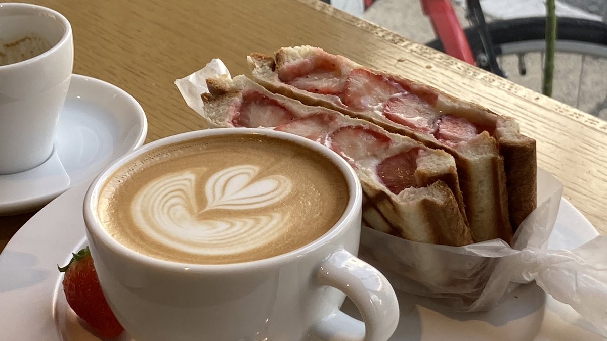 aoi64869625's tweet photo. 📋astrea coffee 五条駅から徒歩15分 https://t.co/UfmIsKvY4C