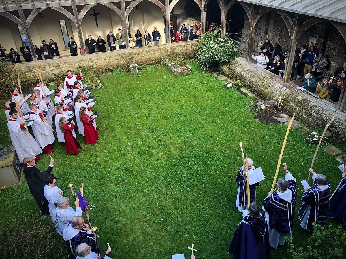 StDavidsCath's tweet photo. We held our Palm Procession this morning #PalmSunday #Hosanna https://t.co/QFz5bvdMyV