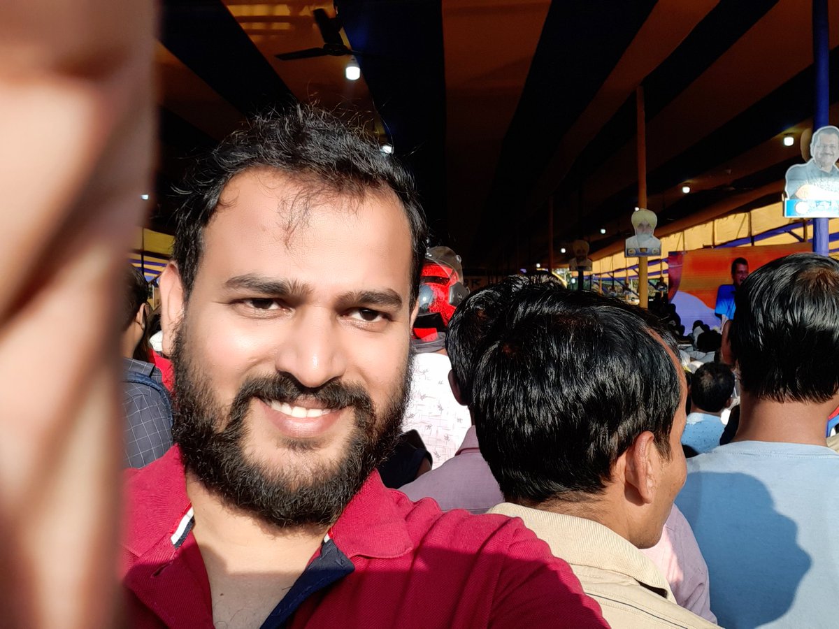 skdAAP's tweet photo. #A Dream come true.. Watching Live my hero my Idol @ArvindKejriwal ❤❤❤❤
#Guwahati #Assam me bhi Kejriwal
#My Guwahati Visit now successfull. https://t.co/Peszypj9GU