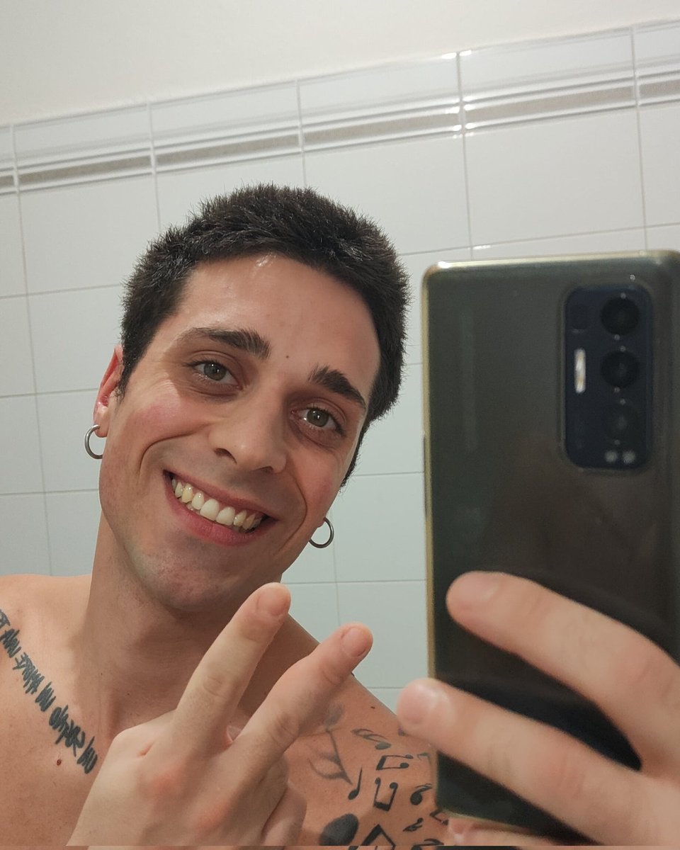 _e_emod's tweet photo. Una settimana di "Come Un Ladro"! Grazie a tutti per l'affetto che state dimostrando ❤️

#emod #comeunladro https://t.co/n54umnksLT