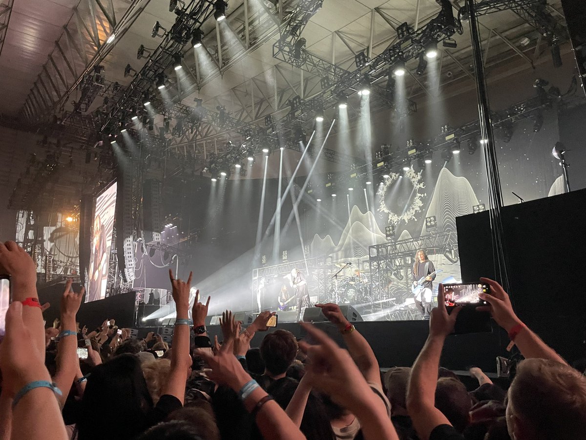 MDMShin1's tweet photo. 骨まで灰になりました
有り難うございました

#KNOTFESTJAPAN2023 
#全身が痛い https://t.co/N5alacNWkE