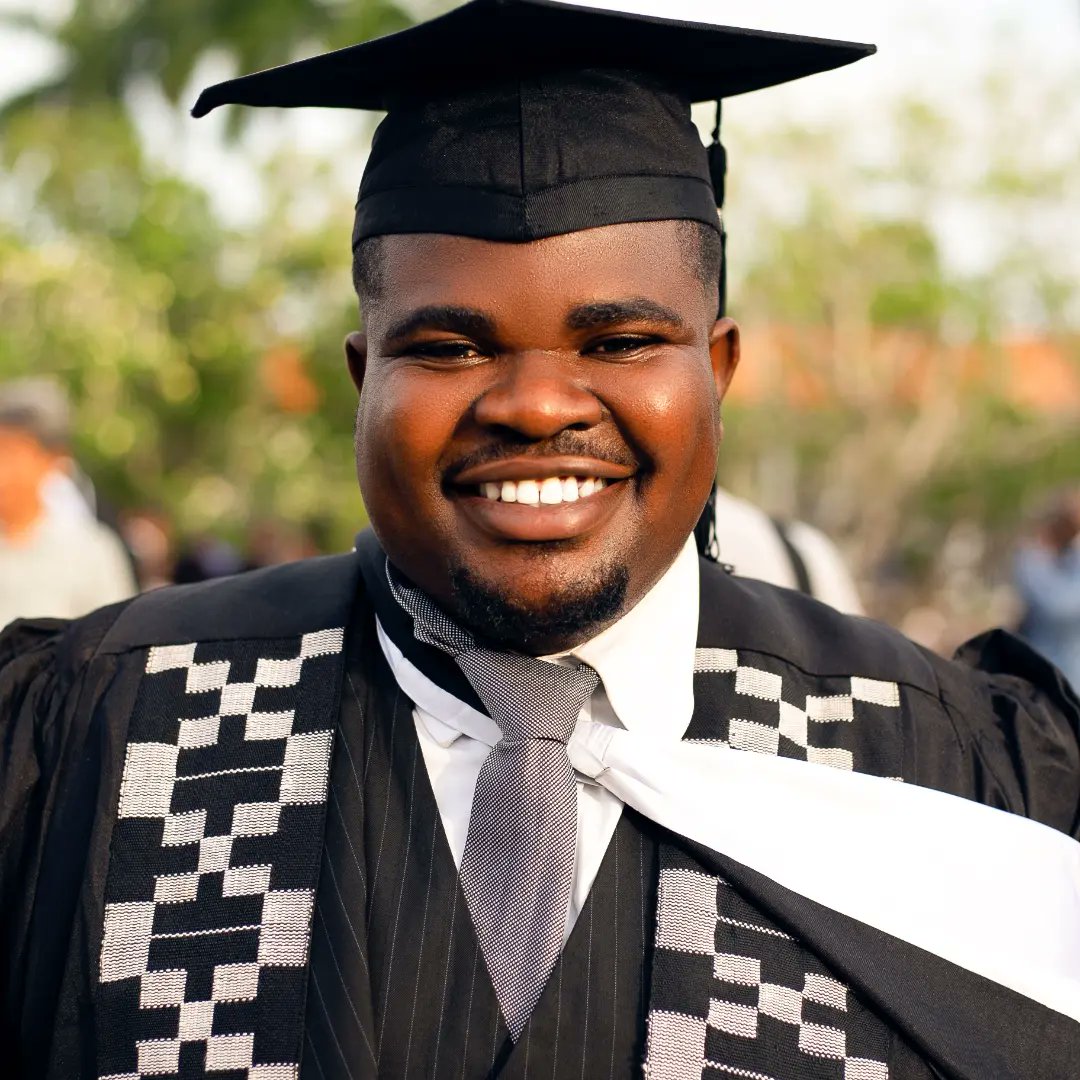 theHonNii's tweet photo. Glory to God 🎓💯
MBA  successfully bagged ‼️
Yo @mr_wemz now I get my pics oh😂

Cc
@calebpappoe @EFNkrumah1 @PeabaNana @IkeManu1 @isaac_nyan @Mrbelgium1 @Maabeezy_ @Daavi_aku_ https://t.co/C3WpRO0C8x