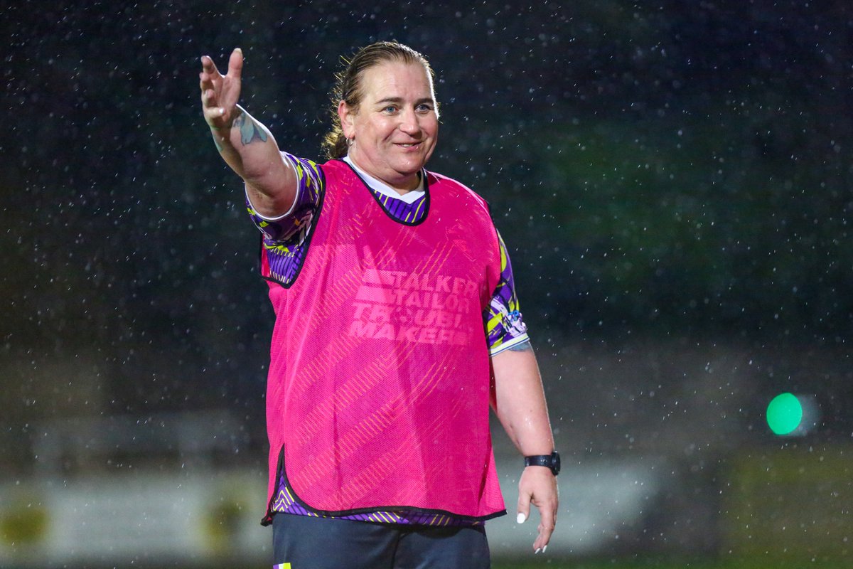 Trukunitedfc's tweet photo. Introducing, Miss TRUK United FC @lucyclarkref, Founder of all things TRUK, player, manager, organiser &amp; the driving force behind everything we do. Without Lucy there would be no TRUK United FC.

All her life she has been in football one way or another.
1/ https://t.co/b1aLdsoVxd