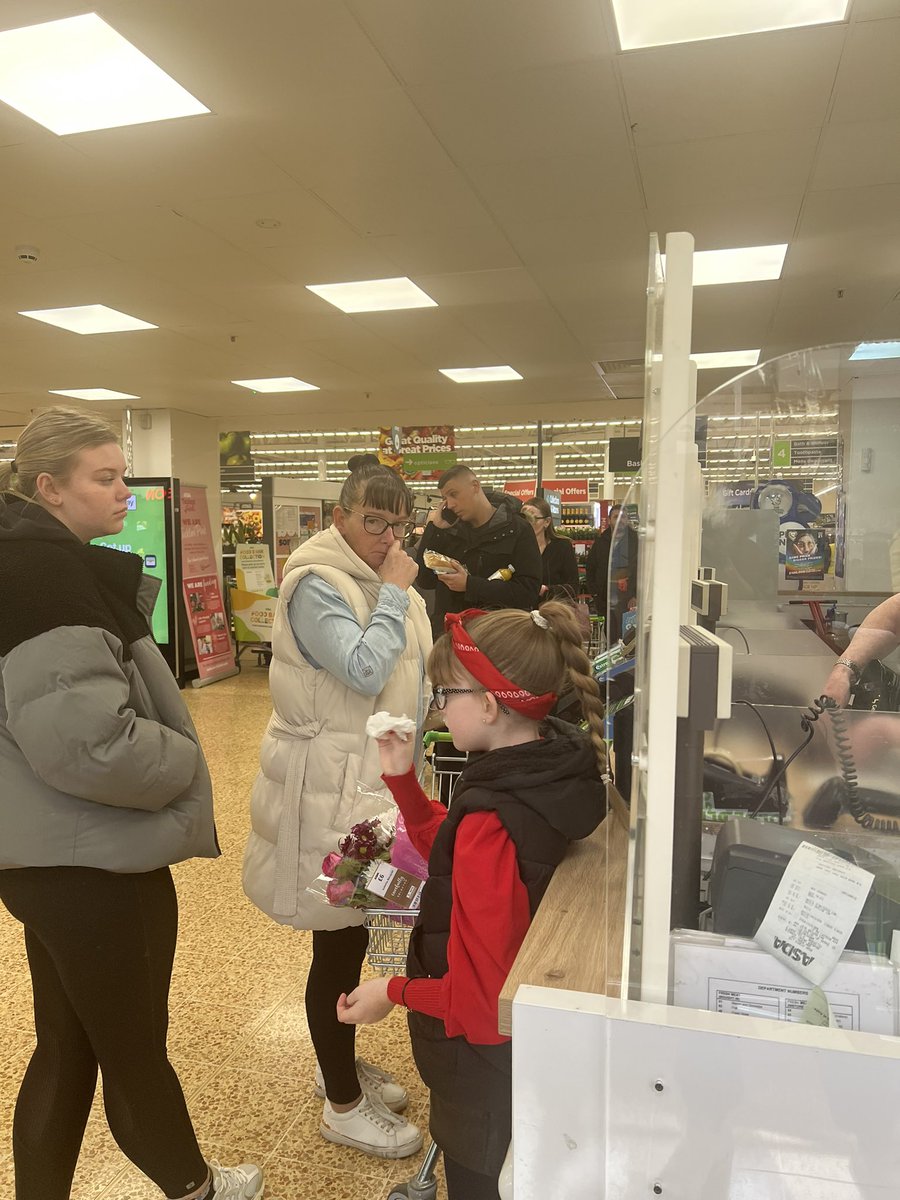 kateduggan3's tweet photo. @asda @AsdaServiceTeam Distopia at the till, all I want to tell you is Asda don’t really care about us!… their staff included! 😢 https://t.co/fNEX851gXx