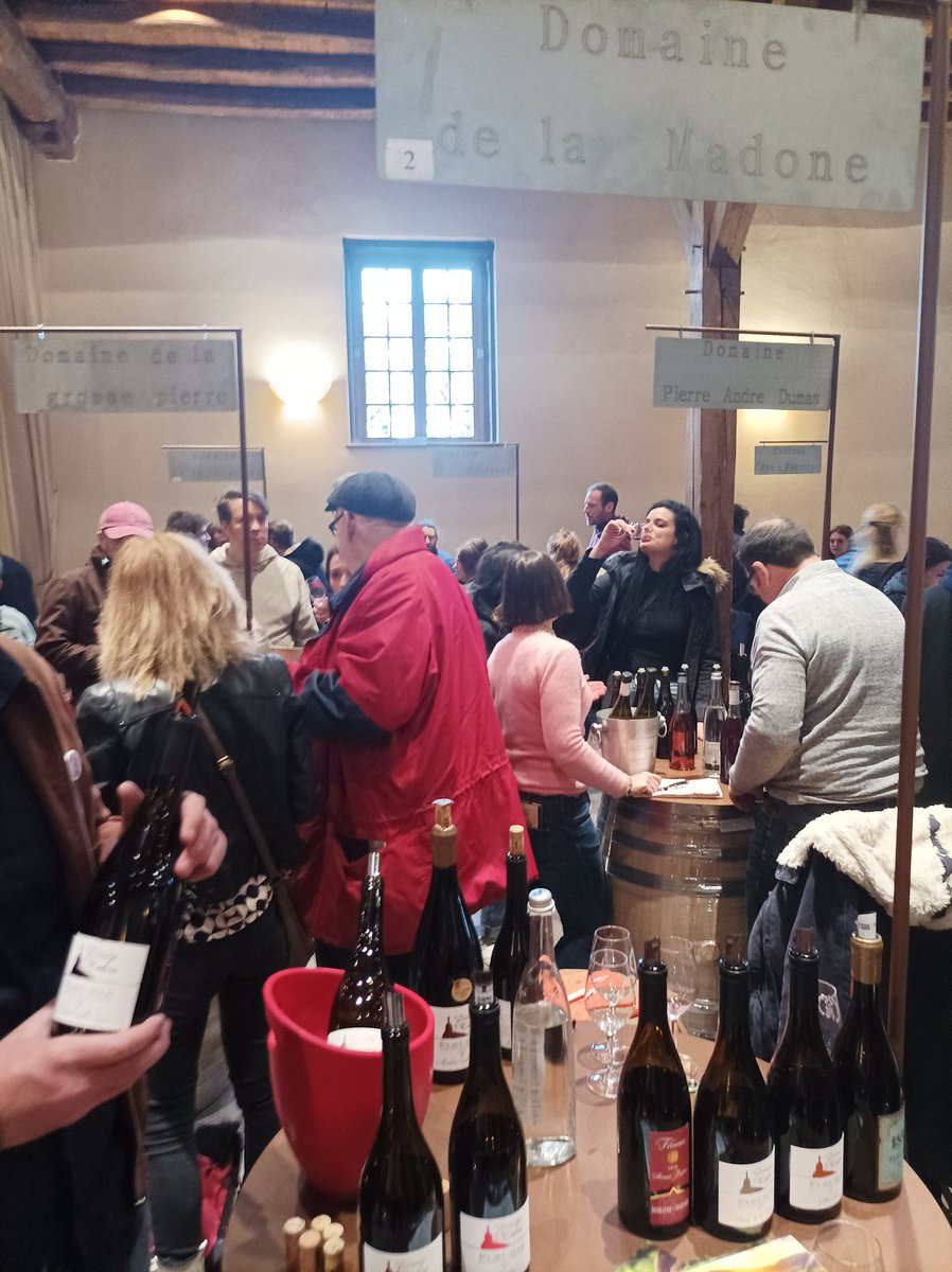 bibbourgogne's tweet photo. Web Review wine organic burgundy region BourgogneAujou1: Fleurie sa Madonne et son domaine éponyme. Jolie cuvée 2020 sur le #Fleurie "Dame de la Pétoche" @BBBeaujolais @vinsbeaujolais https://t.co/ewt9Ato9B4 April 02, 2023 at 01:56PM