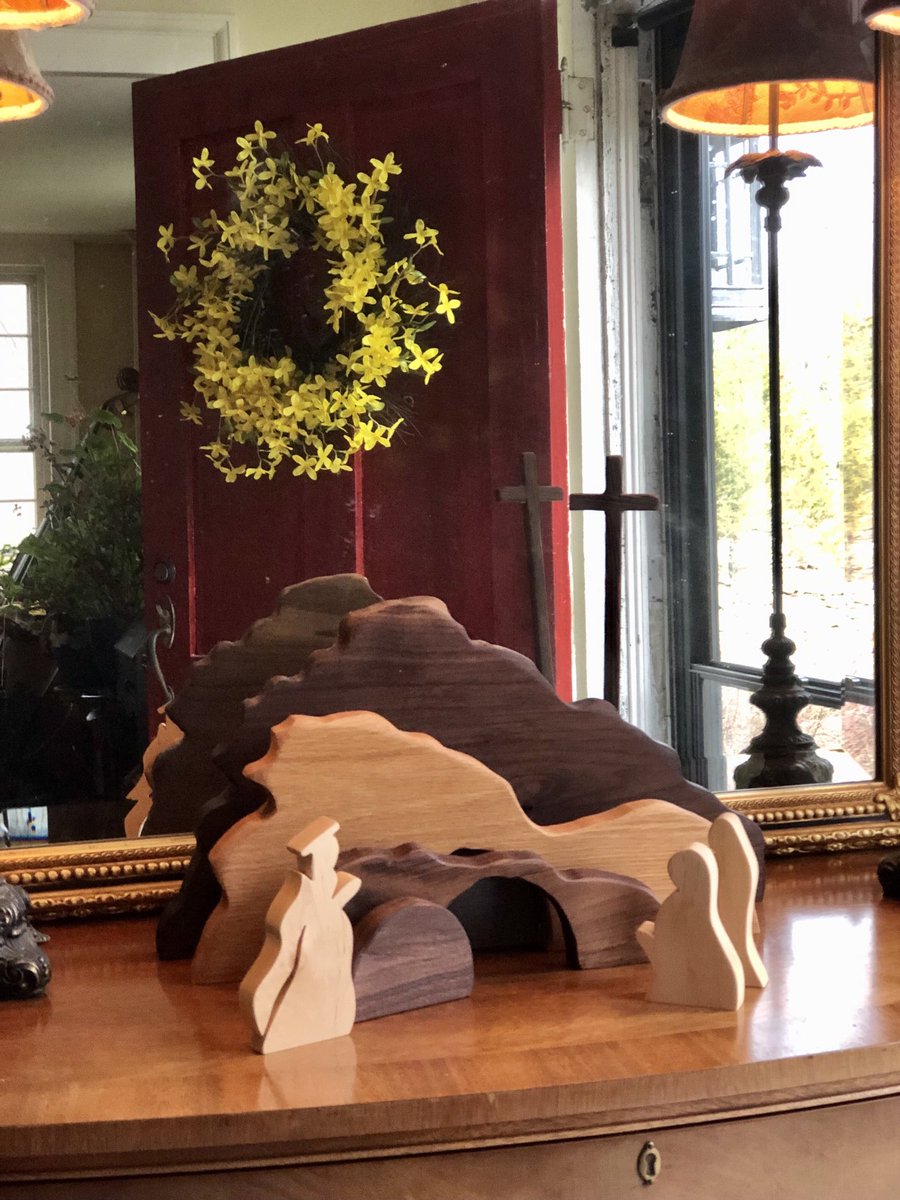 LisaAlesci's tweet photo. Very many thanks to my friend .@MAGAWoodworker David for the beautiful hand crafted resurrection piece which I will always treasure. #Easter #PalmSunday #RollBackTheStone 🙏✝️💜 https://t.co/XVJZ9TbRX9