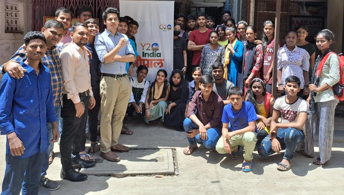 A Y20 Chaupal was conducted at Prashant Institute, Chandivali VidhanSabha in NorthCentral Mumbai district with the local student community on the theme of  'Youth in democracy'.
This session was presided by BJYM Mumbai Student Cell Conveyor <a href="/ChokseySujay/">Sujay Choksey</a> Ji.