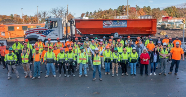 RoofCoffeeShop's tweet photo. Fluvanna Faces - Andrea Johnson, CEO of van der Linde Recycling & Container Rentals
https://t.co/yMr6H8fQUX
#VARP #RoofersCoffeeShop #RoofingProfessionals #RoofingContractors #RoofingIndustry https://t.co/4kwHKM3vzV