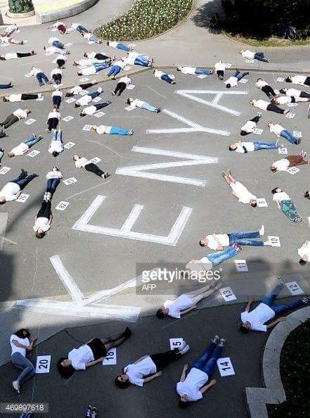 CyrusKariuki_'s tweet photo. 8 YEARS AGO TODAY.
The moment when 147 students of Zagreb University, Croatia ππ·, lay on the ground for 147 seconds in solidarity with 147 students of Garissa University killed by Alshabaab.
#GarissaAttack https://t.co/dlKVk6cBqH