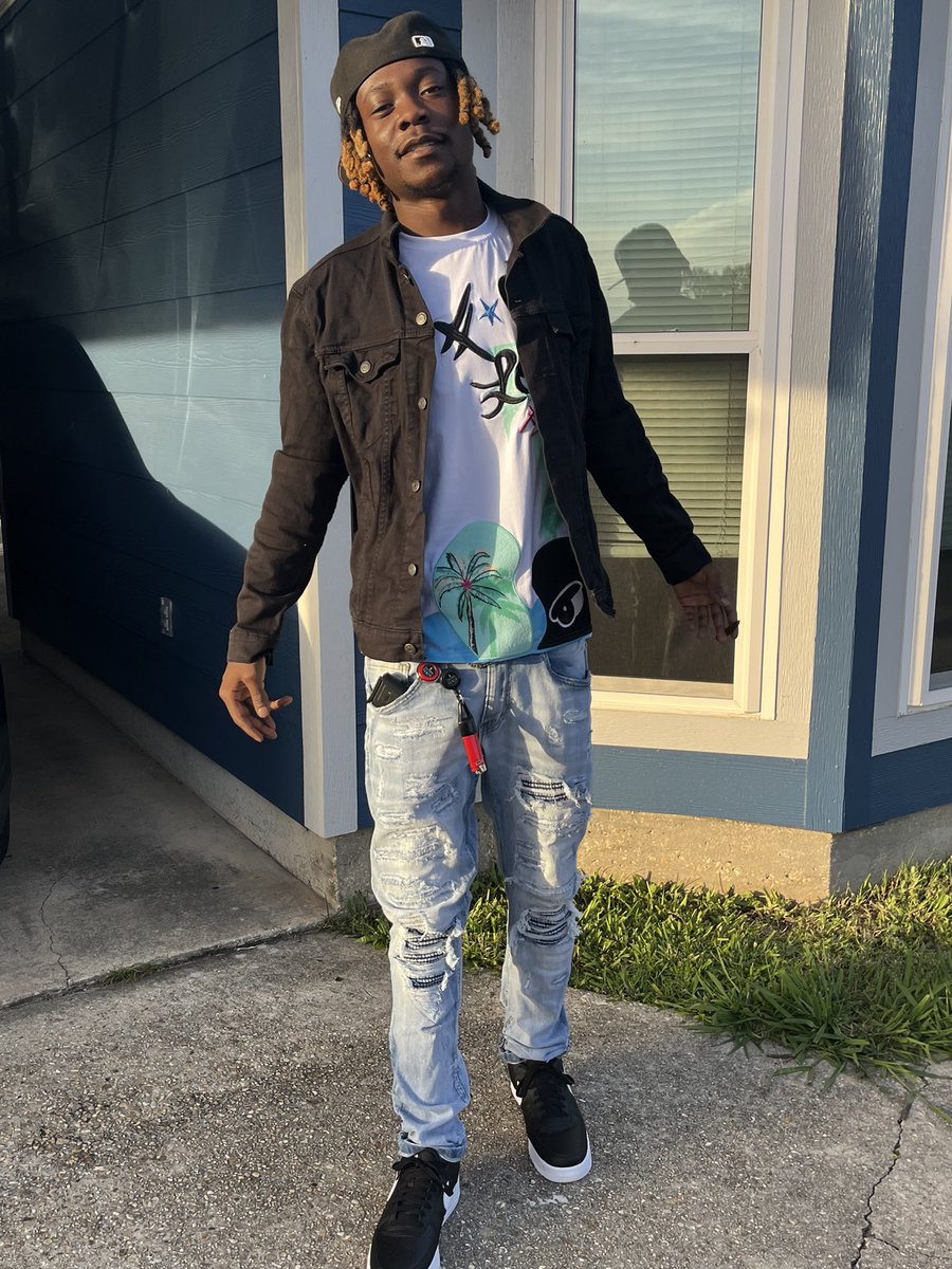 meezyspillin's tweet photo. #FckLove #Drippa 🦈 https://t.co/wwW6DeO8P1