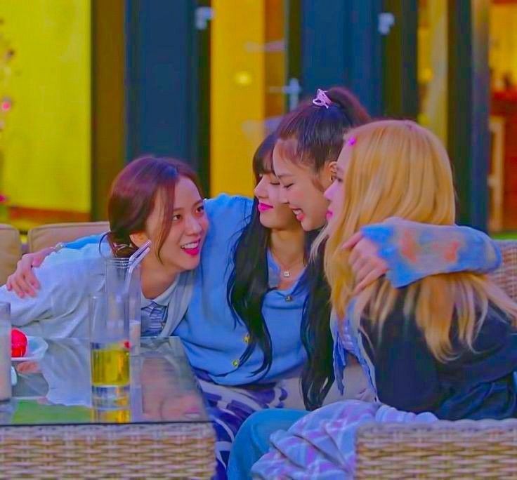 soolvsj's tweet photo. MERECEN MAS
WE ARE PROUD OF BLACKPINK
WE ARE PROUD OF BTS
RESPECT JIMIN
RESPECT JENNIE
RESPECT JISOO
RESPECT BTS
RESPECT BLACKPINK
#RespectBts
#RespectBlackpink https://t.co/iZiTU8LYRD