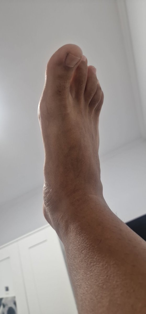 Feet_C_G's tweet photo. Despertando de buena mñn...
#pies #feet #masculinos #fetiche #nuevapubli #dedos https://t.co/NjDm0L4fPO